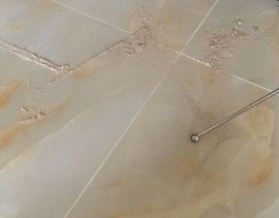 合江瓷砖空鼓维修公司分享粘合剂选择不当在瓷砖铺贴过程中可能导致以下问题